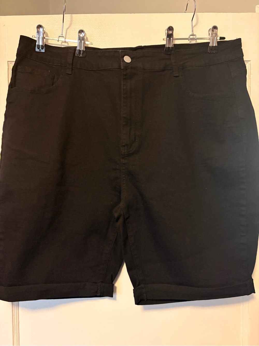 SHEIN Black Bermuda Shorts with Turn-Up Cuffs